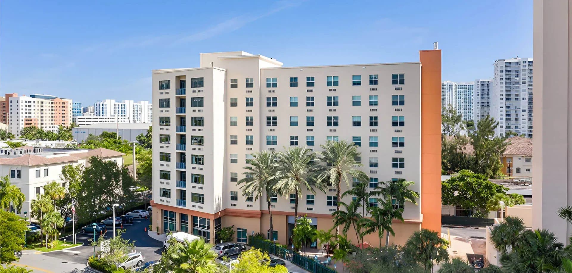 Visit AHAVA Aventura